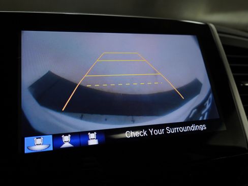 Used 2017 Honda Pilot Touring image 34