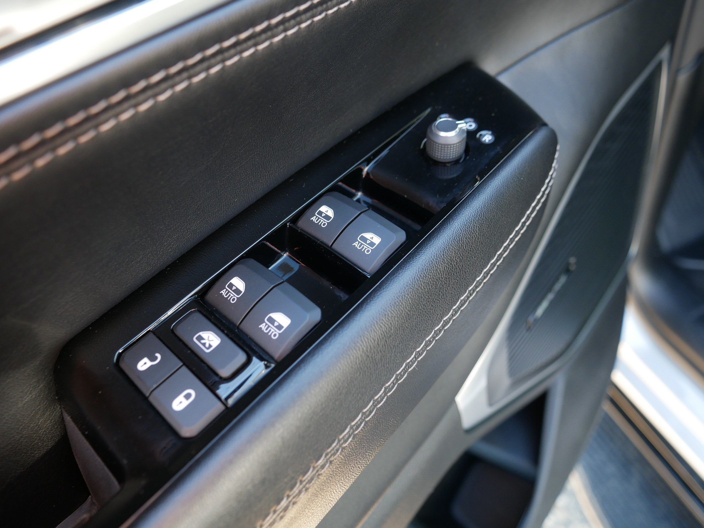 Used 2023 Jeep Wagoneer Series II AWD/4WD image 19