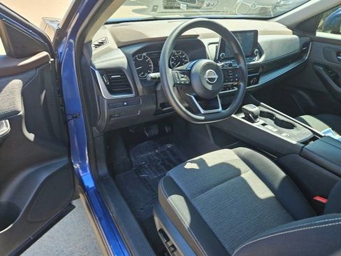 Used 2022 Nissan Rogue SV image 15