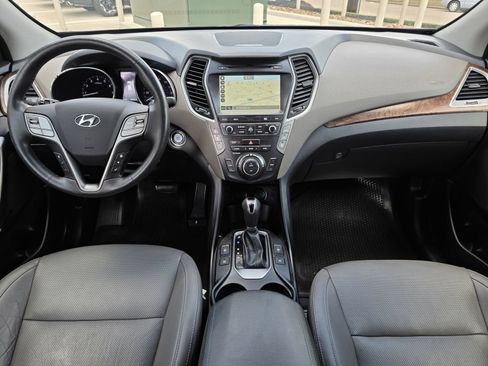 Used 2017 Hyundai Santa Fe FWD image 13