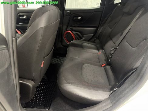 Used 2016 Jeep Renegade Trailhawk image 9