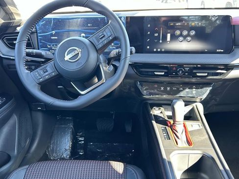 New 2026 Nissan Kicks SR FWD image 23