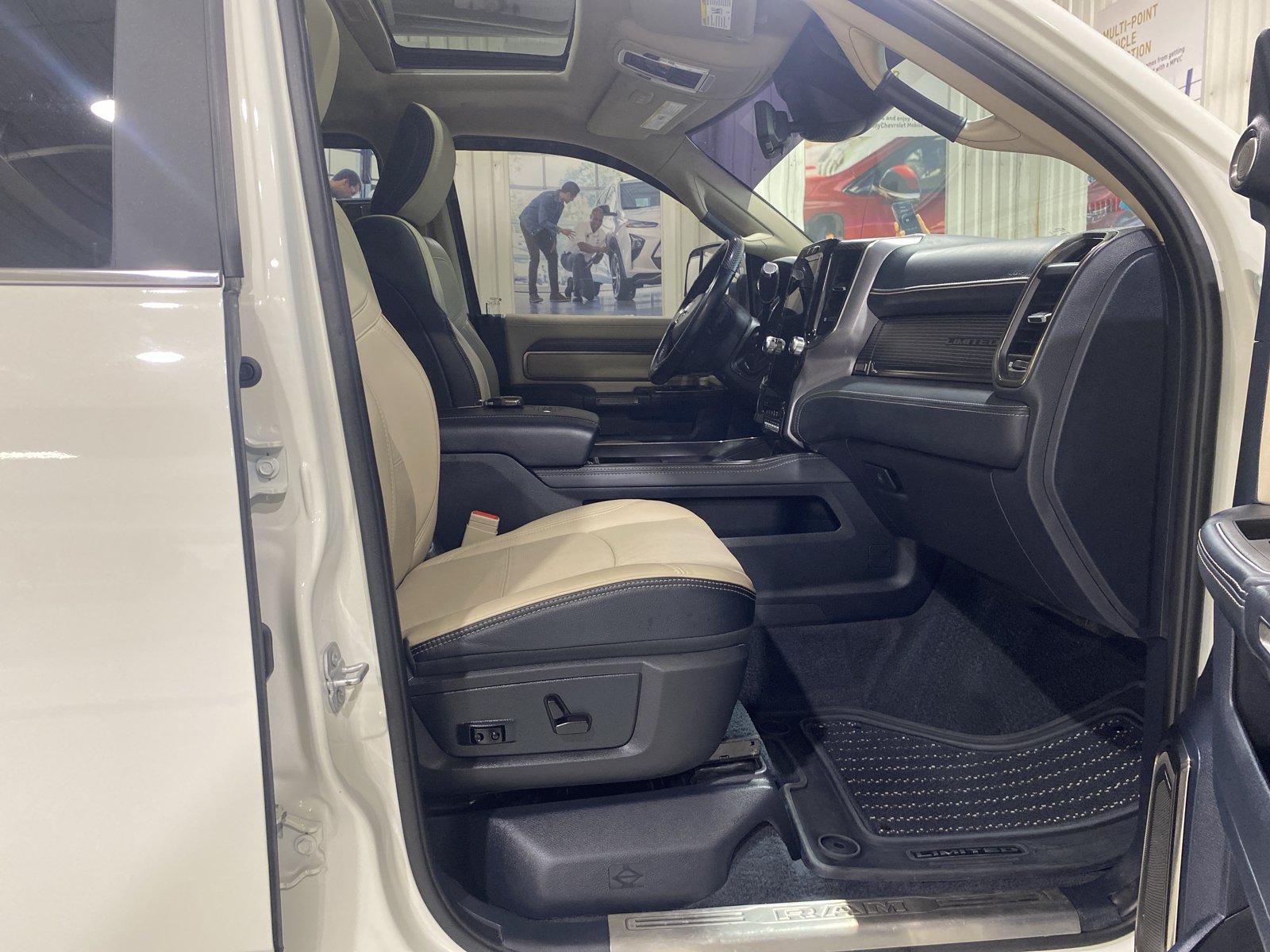 Used 2021 RAM 3500 Limited AWD/4WD image 18