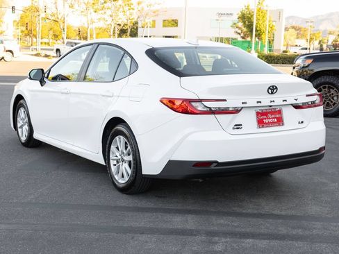 Used 2026 Toyota Camry LE AWD/4WD image 7