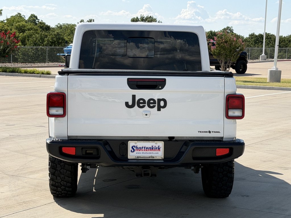 Used 2025 Jeep Gladiator Sport AWD/4WD image 5