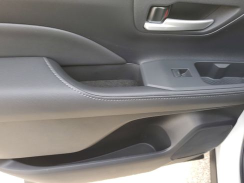 New 2026 Toyota Grand Highlander XLE image 17