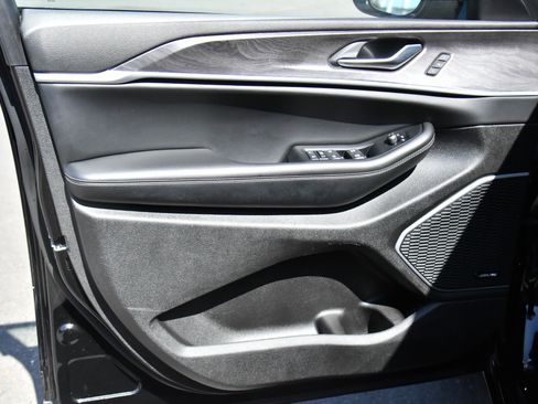 Used 2023 Jeep Grand Cherokee 30th Anniversary image 14