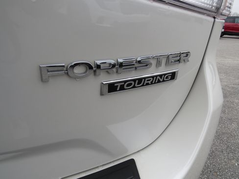 Used 2022 Subaru Forester Touring w/ Popular Package #2 image 11