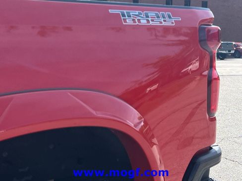 Used 2020 Chevrolet Silverado 1500 LT Trail Boss AWD/4WD image 34