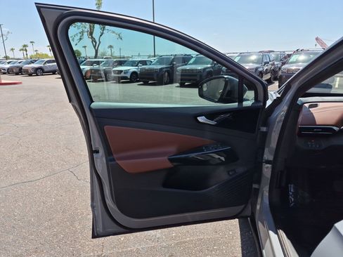 Used 2022 Volkswagen ID.4 Pro S AWD/4WD image 11