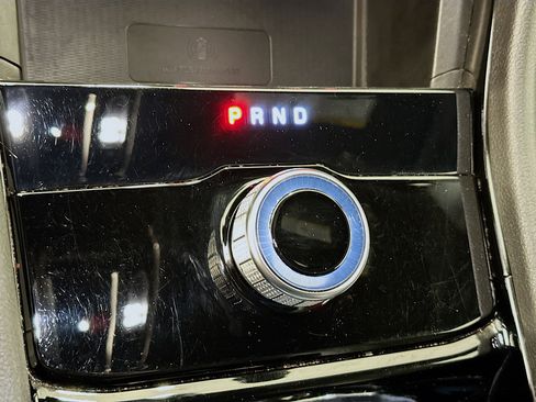 Used 2023 Jeep Grand Cherokee L Laredo image 24