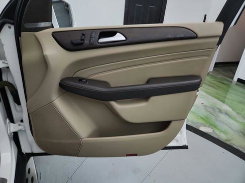 Used 2014 Mercedes-Benz ML 350 4MATIC image 38