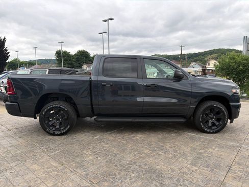 New 2026 RAM 1500 Express AWD/4WD image 9