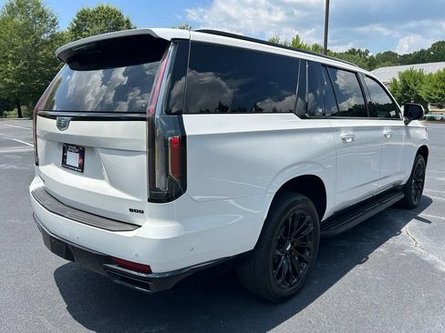 Used 2024 Cadillac Escalade ESV Sport w/ LPO, ONYX Package AWD/4WD image 25