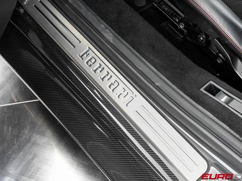 Used 2020 Ferrari F8 Tributo image 52