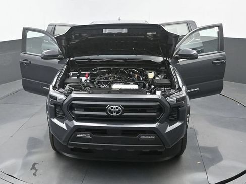 Used 2026 Toyota Tacoma SR5 RWD image 33