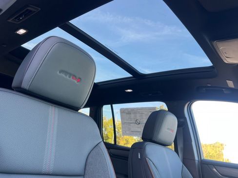 New 2026 GMC Acadia AT4 w/ Luxury Package image 15