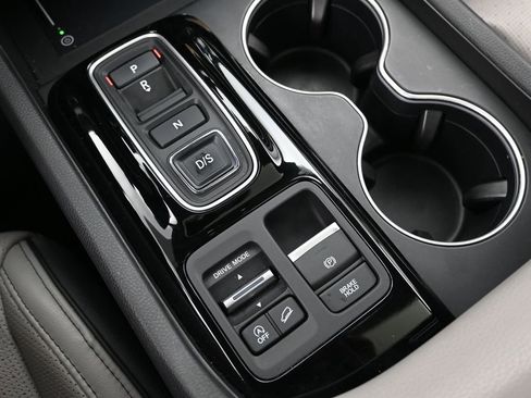 Certified 2023 Honda Pilot Elite image 34