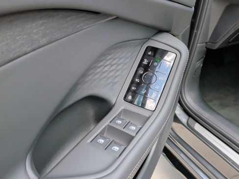 Used 2026 Audi A6 Premium Plus AWD/4WD image 13