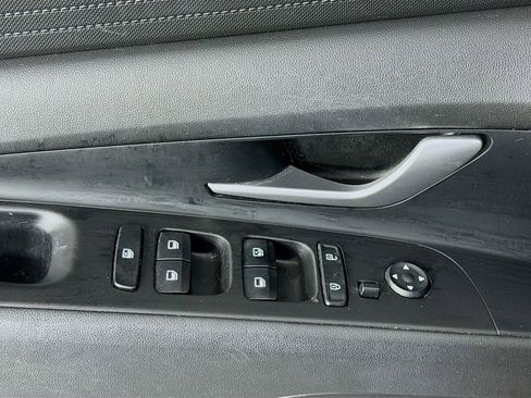 Certified 2023 Hyundai Elantra SEL image 17