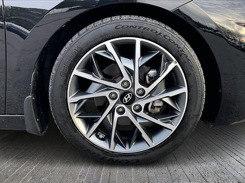 Used 2020 Hyundai Elantra Limited w/ Ultimate Package 03 image 9