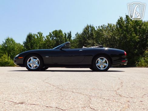 Used 1998 Jaguar XK8 image 13