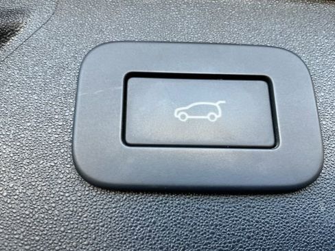 Used 2023 Land Rover Discovery Sport S R-Dynamic image 24