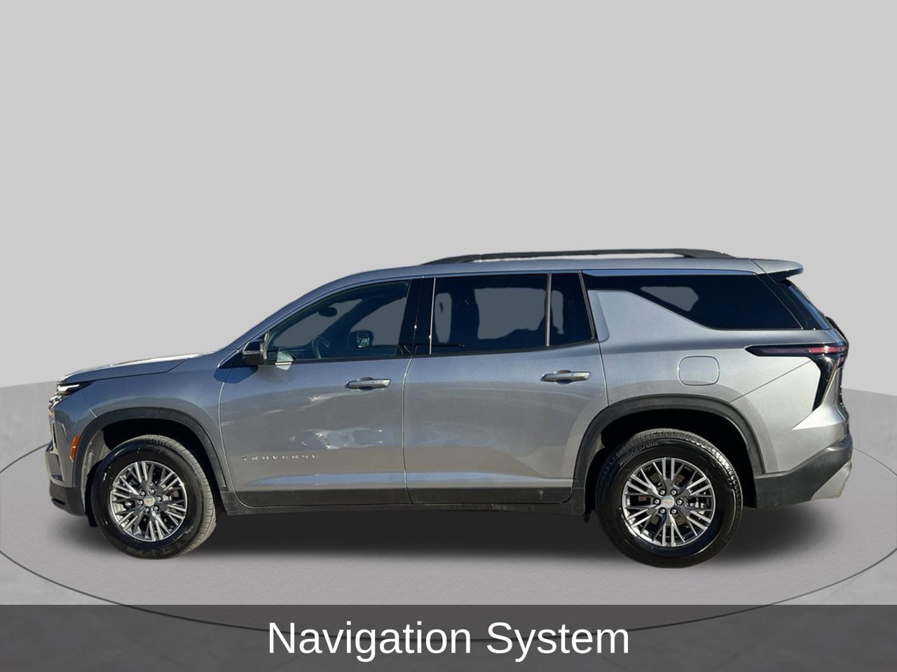 Used 2026 Chevrolet Traverse LT AWD/4WD image 2