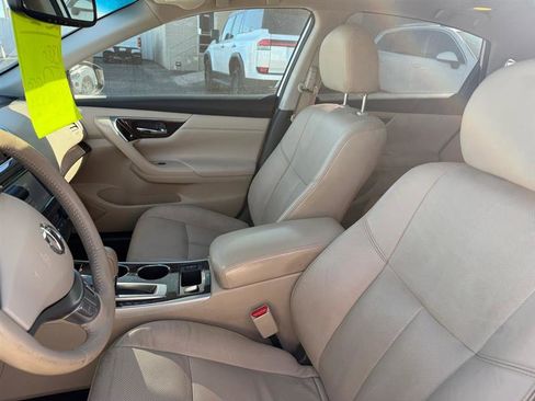 Used 2015 Nissan Altima 2.5 SL w/ Technology Package image 8