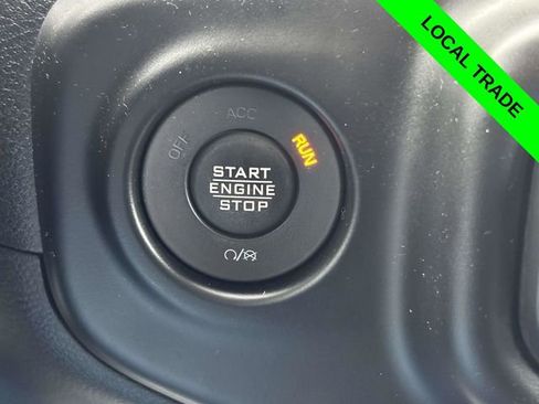 Used 2023 Jeep Gladiator Sport image 14