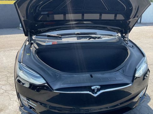 Used 2018 Tesla Model X 75D AWD/4WD image 21