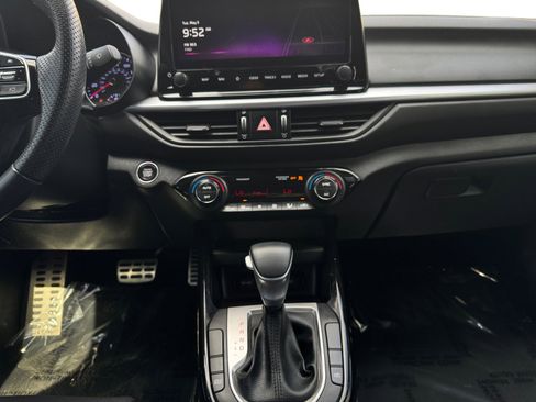 Used 2023 Kia Forte GT-Line FWD image 11