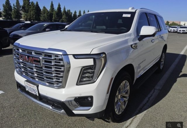 Used 2025 GMC Yukon Denali AWD/4WD image 1