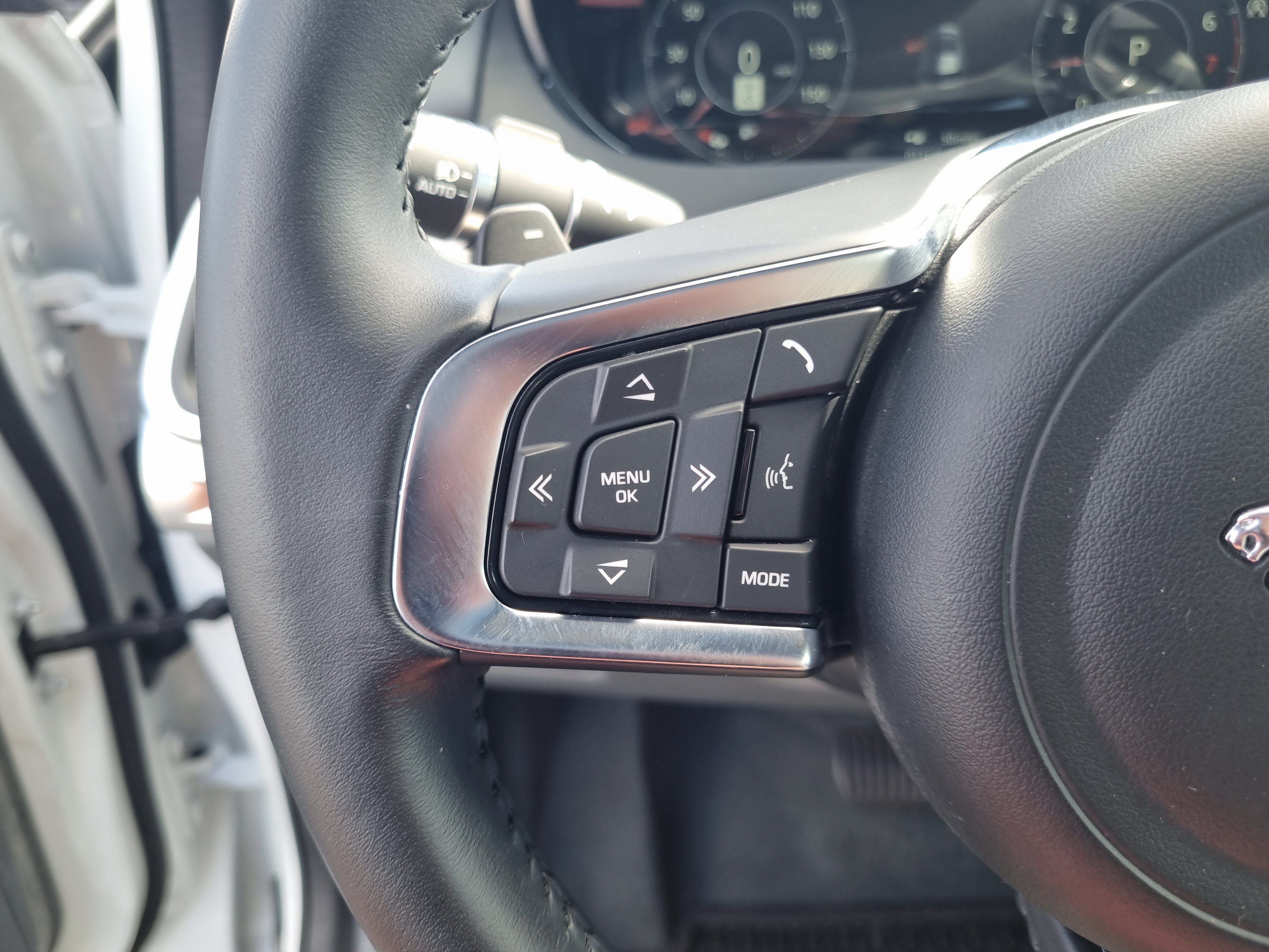 Used 2020 Jaguar E-PACE SE AWD/4WD image 27