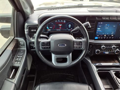 Used 2024 Ford F250 Lariat image 16
