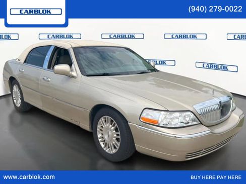 Used 2011 Lincoln Town Car Signature Limited w/ Continental Edition Pkg image 3