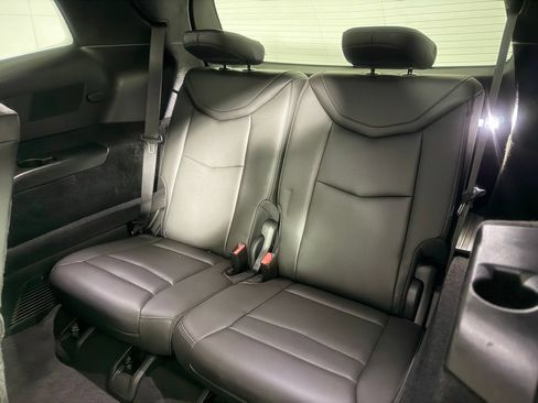 Used 2024 Cadillac XT6 Premium Luxury AWD/4WD image 25