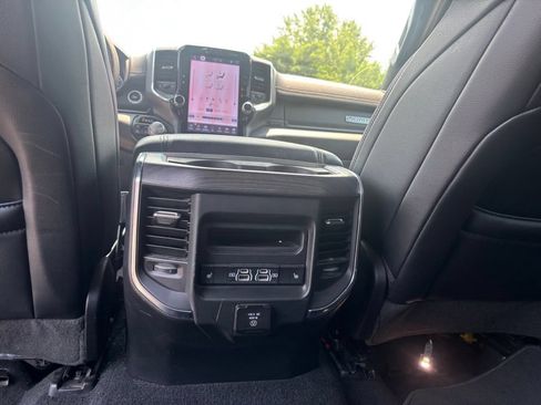 Used 2025 RAM 1500 Laramie AWD/4WD image 9