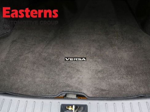 Used 2020 Nissan Versa SR w/ Convenience Package image 8