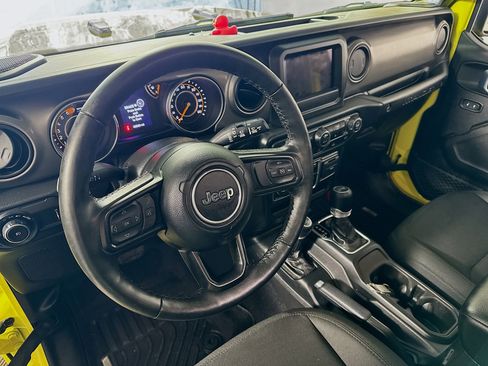 Used 2023 Jeep Wrangler Unlimited Sport image 11