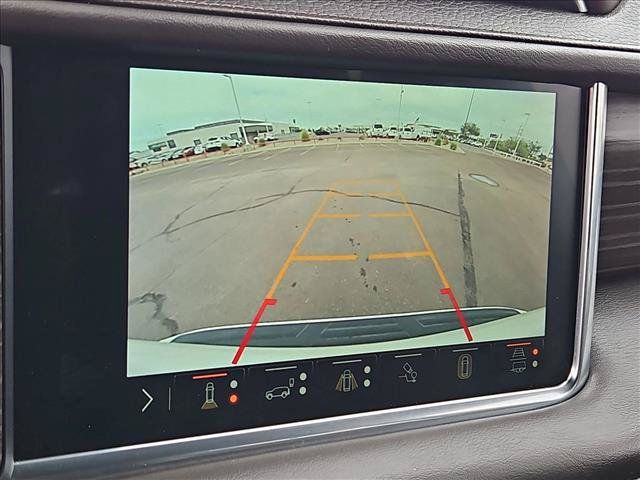 Used 2023 GMC Yukon XL Denali AWD/4WD image 10