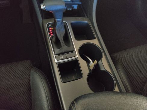 Used 2020 Kia Optima S FWD image 26