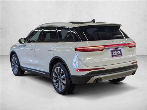 Used 2021 Lincoln Corsair Reserve image 8