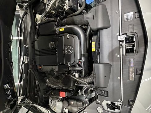 Used 2013 Mercedes-Benz SLK 250 image 33