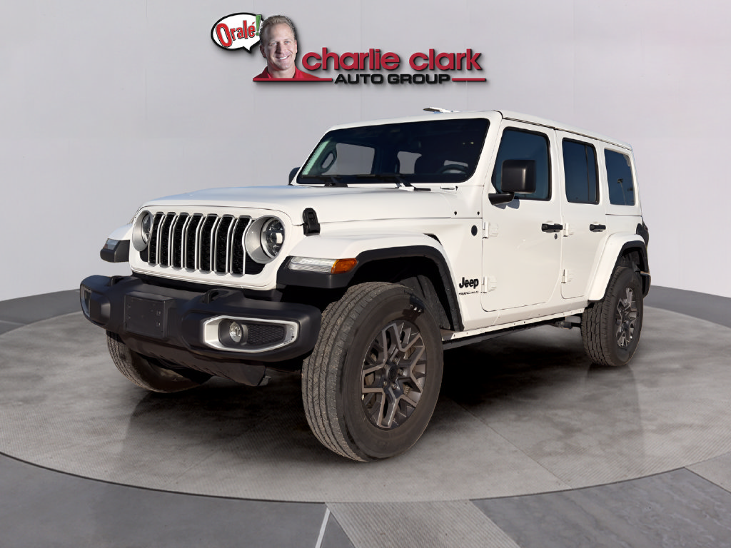 Used 2026 Jeep Wrangler Unlimited Sahara AWD/4WD image 1