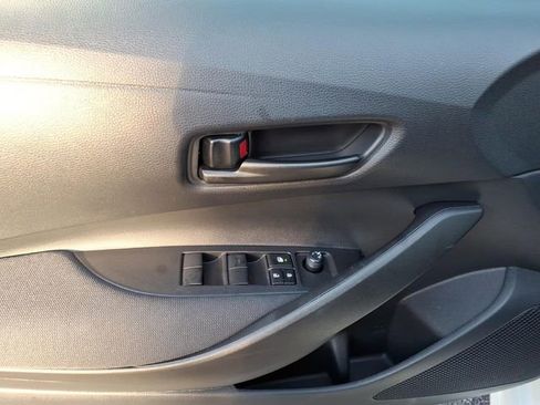 Used 2025 Toyota Corolla LE image 13