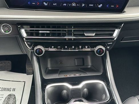 New 2026 Chevrolet Traverse LT w/ Sun and Wheel Package image 21