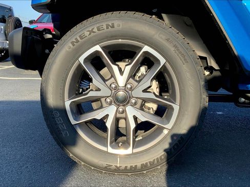 New 2024 Jeep Wrangler Sport S w/ Convenience Group AWD/4WD image 12