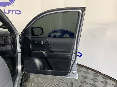 Used 2020 Toyota Tacoma TRD Sport w/ Technology Package RWD image 34