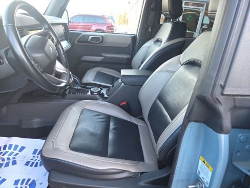 Used 2023 Ford Bronco Wildtrak image 14